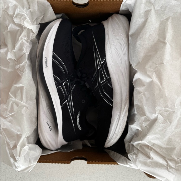 ASICS Gel Nimbus 26 Black and White - Picture 4 of 7